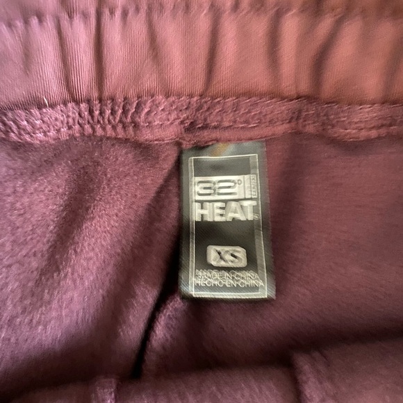 Never worn purple sweatpants with fleece lining - Picture 8 of 10